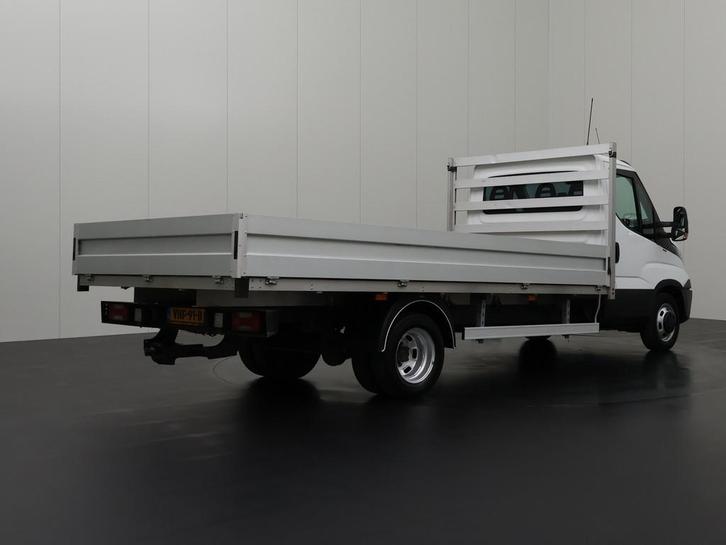 Iveco Daily Open laadbak L5 H1 2018 Diesel Handgeschakeld, Auto's, Bestelauto's, Te koop, Zwart, Handgeschakeld, Financial lease