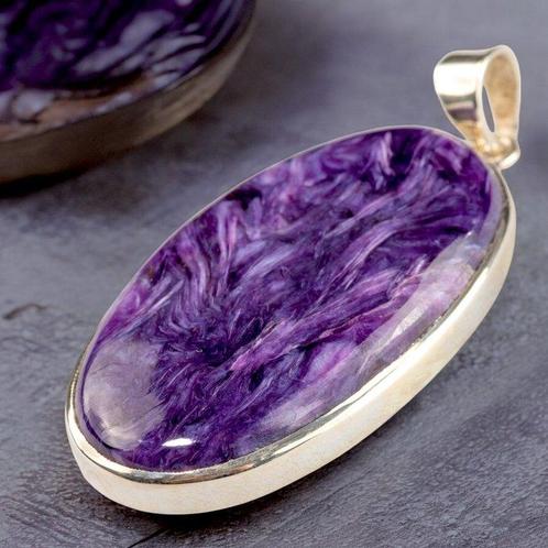 Zeldzame Siberische Charoiet. Siberische elegantie: zilveren, Verzamelen, Mineralen en Fossielen