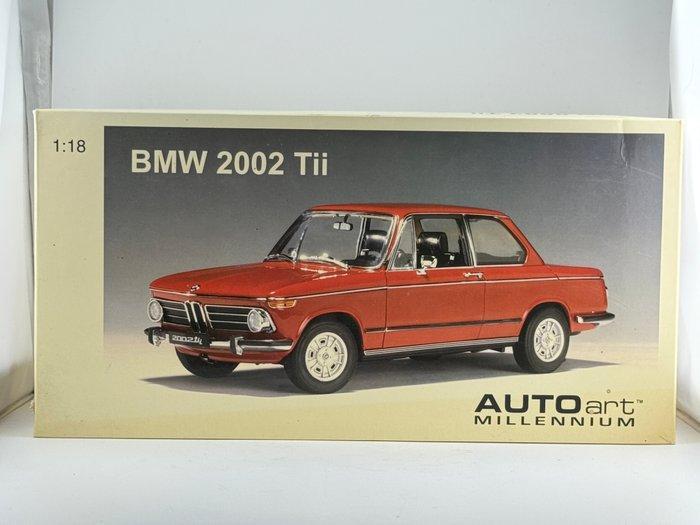 Autoart 1:18 - Modelauto - BMW 2002 Tii, Hobby en Vrije tijd, Modelauto's | 1:5 tot 1:12