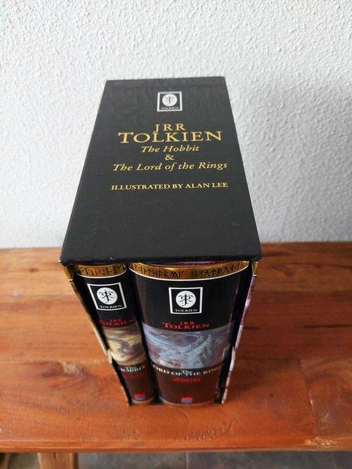 J.R.R. Tolkien / Illustrated by Alan Lee - The Hobbit & The, Antiek en Kunst, Antiek | Boeken en Bijbels