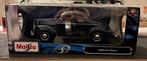 Maisto 1:18 - Modelauto (2) - Ford deluxe 1939 Mercedes benz, Nieuw
