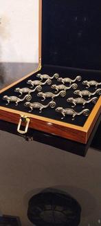 Messensteun (12) - iguanes - Verguld brons - iguanes