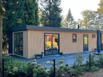 Prachtig Chalet eigen productie Locatie 11.5x4 GASLOOS beschikbaar voor biedingen