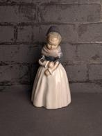 Royal Copenhagen - Figuur - Girl from Amager - Porselein