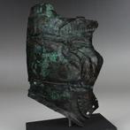 Oud-Romeins Brons Militaire wangstuk van een helmfragment