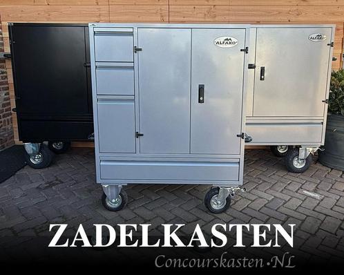 NIEUWE ZADELKASTEN / CONCOURSKASTEN / DIVERSE MODELLEN, Dieren en Toebehoren, Paarden en Pony's | Trailers en Aanhangwagens, Nieuw