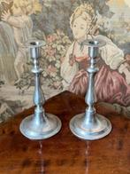 Antike französische Kerzenhalter aus Zinn – 2er-Set,, Antiek en Kunst, Curiosa en Brocante