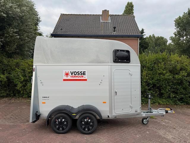 Paardentrailer huren -1,5 en 2 paards paardentrailer te huur, Dieren en Toebehoren, Paarden en Pony's | Trailers en Aanhangwagens