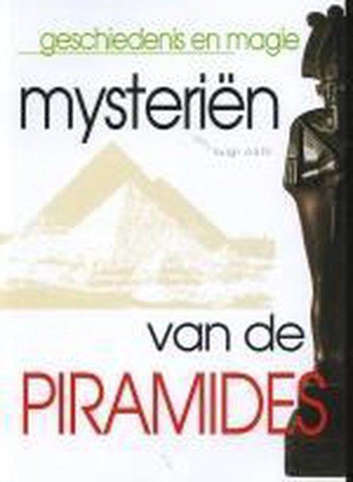 Boek Geheimen Van De Piramiden 9789036614467, Boeken, Filosofie, Zo goed als nieuw, Verzenden