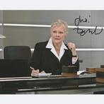James Bond - Signed by Judi Dench (M), Verzamelen, Nieuw