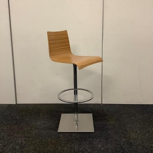 Tweedehands barkruk zithoogte 75 cm, bruin (zebrano) MDF, Huis en Inrichting, Barkrukken, Gebruikt, Ophalen of Verzenden