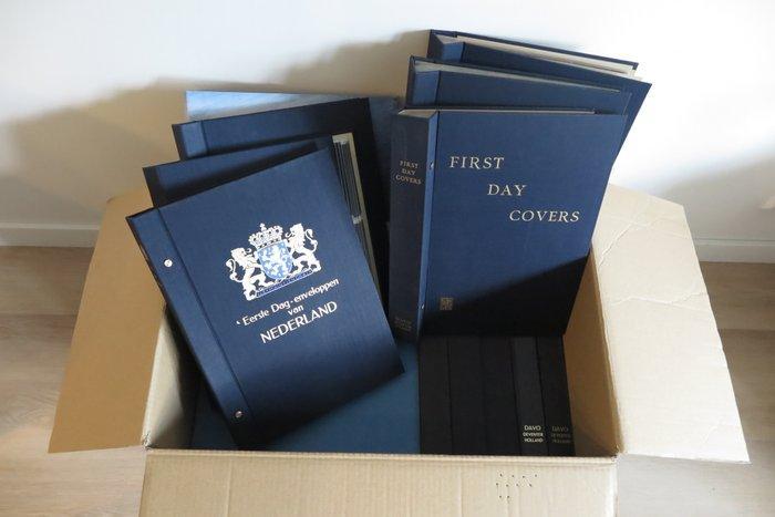 Accessoires - Doos met DAVO toebehoren o.a FDC albums en, Postzegels en Munten, Postzegels | Amerika