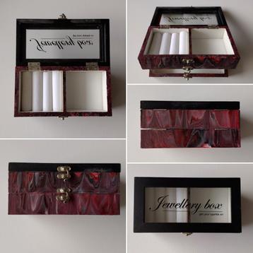 Handgemaakte sieradendoosjes, kunst, klokken en cadeaus beschikbaar voor biedingen