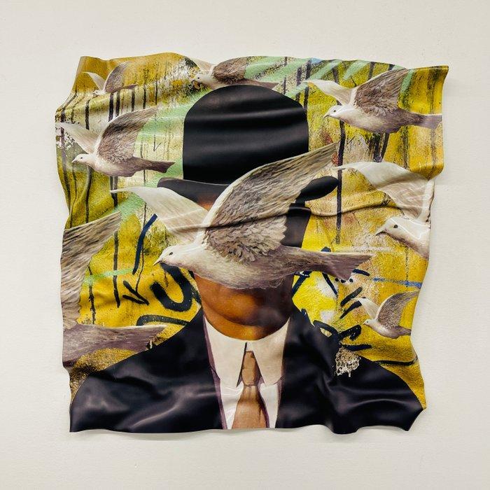 SOYZ BANK (1988) x AIIROH (1987) - Magritte by Aiiroh, Antiek en Kunst, Kunst | Designobjecten