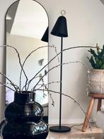 Herstal - Staande lamp - Bella Floor Lamp - Zwart - Staal -