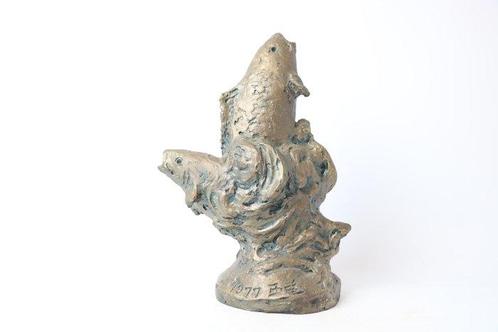 Prachtig bronzen beeld getiteld Climbing Carp van een, Antiek en Kunst, Antiek | Overige Antiek