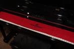 Oostendorp Pianoloper vilt rood met zwarte logo, Nieuw