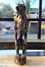 Voorouderfiguur met aap - 102 cm - 16 kg - Hampatong -, Antiek en Kunst
