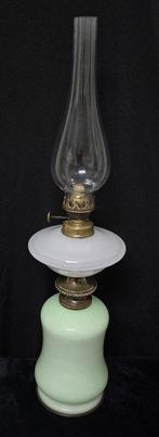P.O.G Paris - Petroleumlamp - Opaline glas - Lampe Opaline, Antiek en Kunst