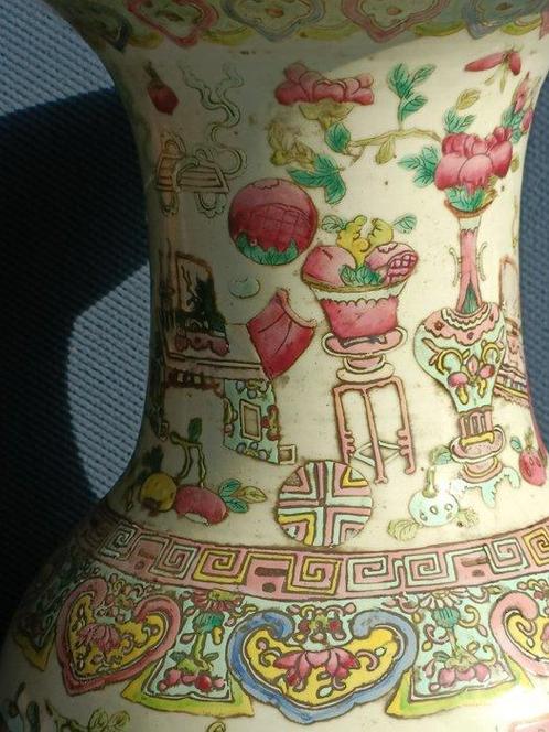 Vaas - Porselein - China - Qing Dynastie (1644-1911) -, Antiek en Kunst, Antiek | Overige Antiek