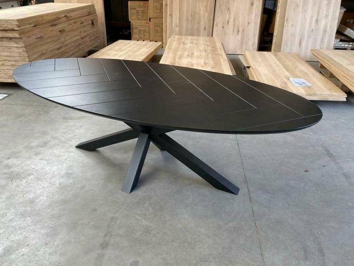 Zwart ovale eettafel, visgraat + verjongd (nieuw, A-keuze), Huis en Inrichting, Tafels | Eettafels, Nieuw, Eikenhout, Metaal