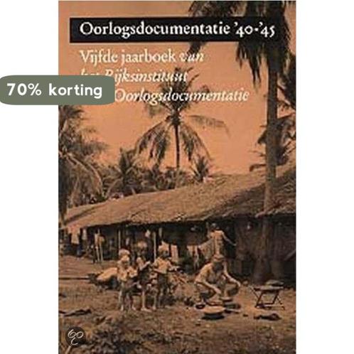 Oorlogsdocumentatie 40-45 vijfde jaarboek 9789060118764, Boeken, Oorlog en Militair, Gelezen, Verzenden