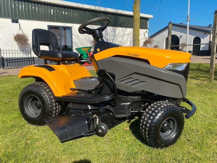 Stiga Tornado 398, Tuin en Terras, Zitmaaiers, Zo goed als nieuw, Ophalen