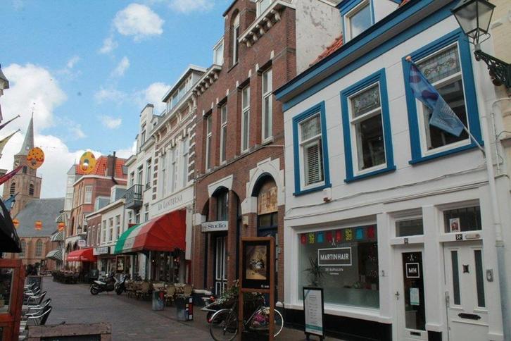 Kamer te huur aan Keizerstraat in Den Haag - Zuid-Holland, Huizen en Kamers, Kamers te huur, Minder dan 20 m², Den Haag