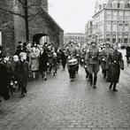 De Tweede Wereldoorlog in honderd fotos, Ophalen of Verzenden, Nieuw