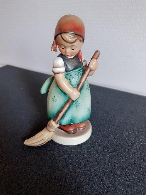 Goebel - M.I.Hummel - Beeldje - Oud Hummeltje Nr 171, Antiek en Kunst, Curiosa en Brocante