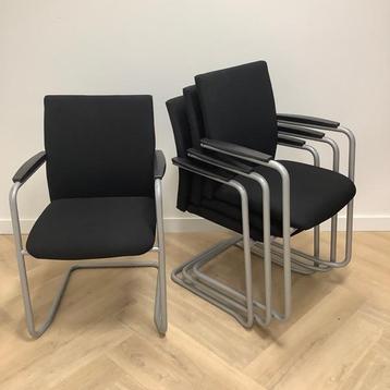 Tweedehands complete set 4 stuks vergaderstoelen / beschikbaar voor biedingen