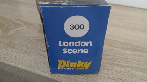 Dinky 1:43 - Modelauto (2) - London Taxi and London Bus - in, Hobby en Vrije tijd, Modelauto's | 1:5 tot 1:12