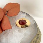 Gouden broche met carneool | Vintage/antiek (585, 14 karaat), Sieraden, Tassen en Uiterlijk, Broches, Gebruikt, Overige kleuren
