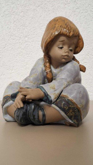 Lladró - Beeldje - “Lazy Days” No. 5210 - Keramiek, Antiek en Kunst, Antiek | Glas en Kristal