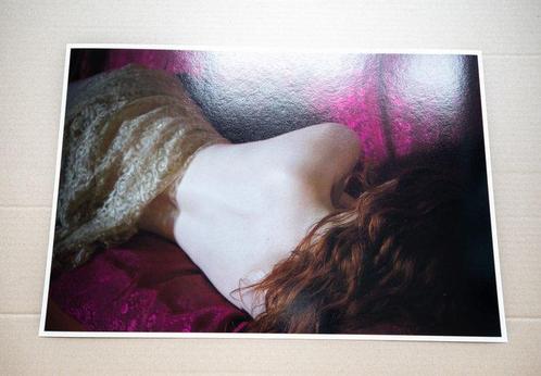 Viet Ha Tran - On the sofa, Antiek en Kunst, Kunst | Schilderijen | Modern