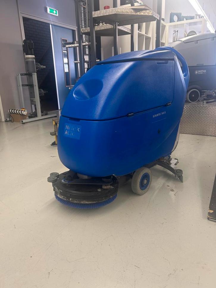 Nilfisk schrob-zuigmachine 545B, Doe-het-zelf en Verbouw, Reinigingsmachines, Schrobmachine, Gebruikt, Ophalen of Verzenden