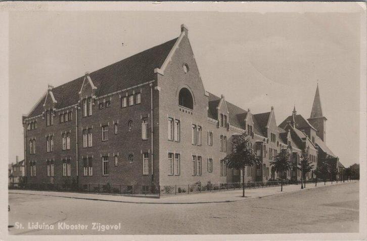 TILBURG - St. Liduina Klooster Zijgevel, Verzamelen, Ansichtkaarten | Nederland, Verzenden