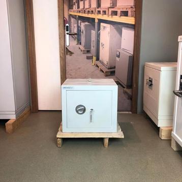 Gebruikte Orion kluis met boven inworp beschikbaar voor biedingen