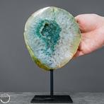 Unieke groene amethist met prasioliet op standaard Uruguay-, Verzamelen, Mineralen en Fossielen
