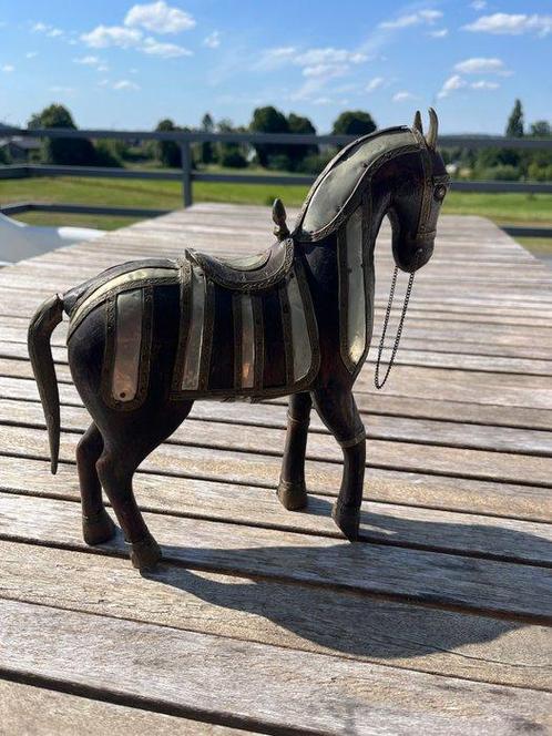 sculptuur, Cheval décoratif - 28 cm - Hout, Messing, Antiek en Kunst, Kunst | Niet-Westerse kunst