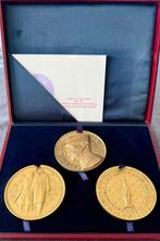 Frankrijk. Coffret de 3 médailles, Charles de Gaulle par