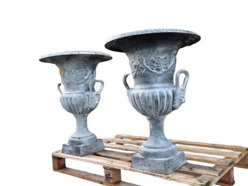 XL Vases - Iron - Lion Heads - Vaas (2) - Gietijzer, Antiek en Kunst, Curiosa en Brocante