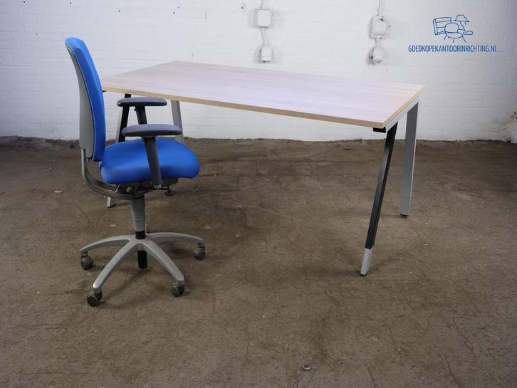 Bureau | Tweedehands | Handmatig verstelbaar | BT371, Zakelijke goederen, Kantoor en Winkelinrichting | Kantoormeubilair en Inrichting