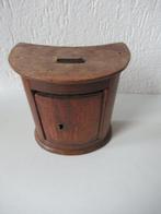 Kast - Houten offerblok uit Kapel - Hout