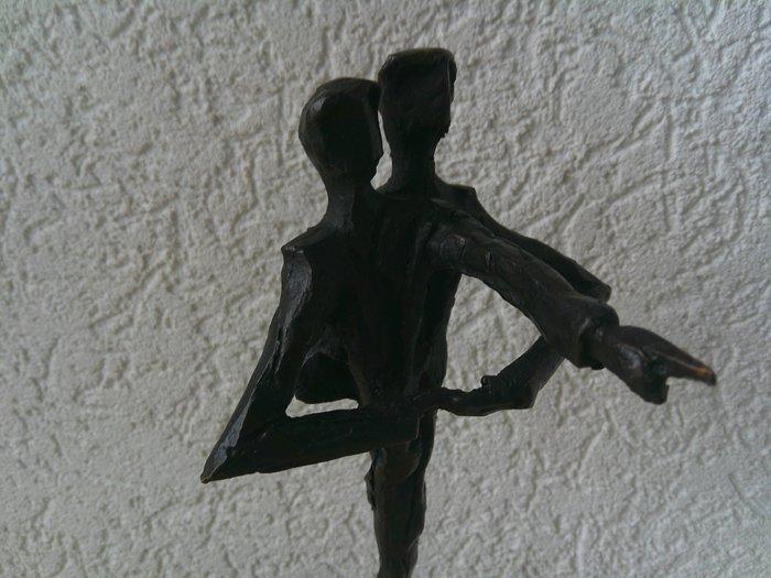 KLAAS VAN DEN BERG - sculptuur, IK WIJS JE DE WEG - 31 cm -, Antiek en Kunst, Curiosa en Brocante