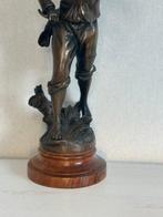 After L & F Moreau - sculptuur, The Grape Picker - 44 cm -, Antiek en Kunst