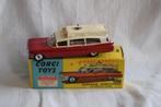 Corgi Toys 1:43 - Modelauto - Superior Ambulance on Cadillac, Nieuw