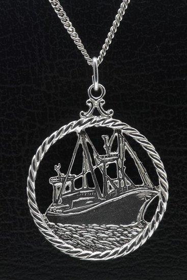 Zilveren Vissersboot - Viskotter in ring ketting hanger -..., Sieraden, Tassen en Uiterlijk, Kettinghangers, Verzenden