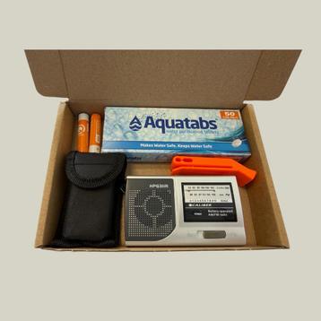 Noodpakket mini met noodradio en Aquatabs beschikbaar voor biedingen