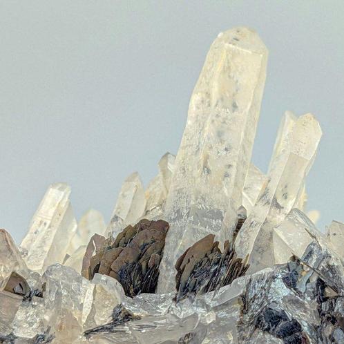 LAME van EMaTITEN met IJLEUWE FAHNE, China Kristallen op, Verzamelen, Mineralen en Fossielen